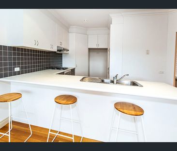 17A Shawlands Avenue, Blackburn South, Vic 3130 - Photo 3
