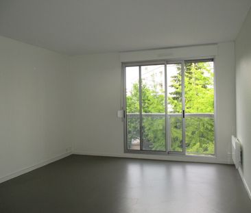 Location Appartement 1 Pièce 30 m² - Photo 1