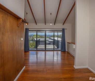 3 BEDROOM HOME WITH BEAUFITUL VIEWS!! - Photo 1