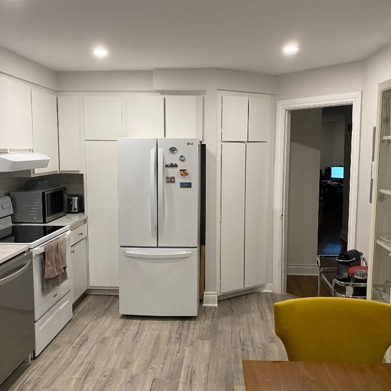 LUMINEUX ET SPACIEUX 4 1/2 DISPONIBLE LE 1ER FÉVRIER OU LE 1ER MARS 2026. - Photo 1