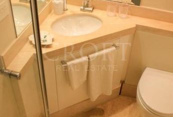 Center-Popolo: Spectacular Villino located in the center of Rome, in an exclusive private, secure park setting. Spacious living room, 4 bedrooms, 4 Baths, large panoramic terrace and gardens, parking. Ref #1910