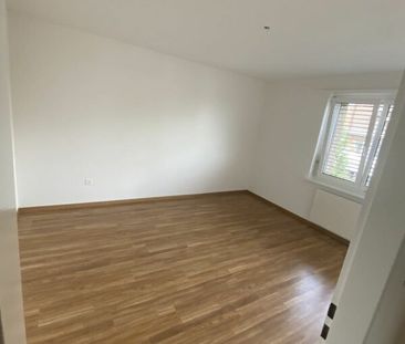 Zentral gelegene 3.5-Zimmer-Wohnung mit moderner Ausstattung – im H... - Photo 5