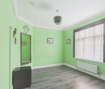 Burns Avenue, Feltham,TW14 - Photo 5