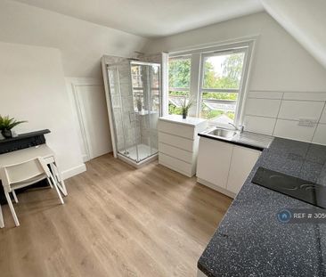 1 bedroom in a house share to rent - Photo 4
