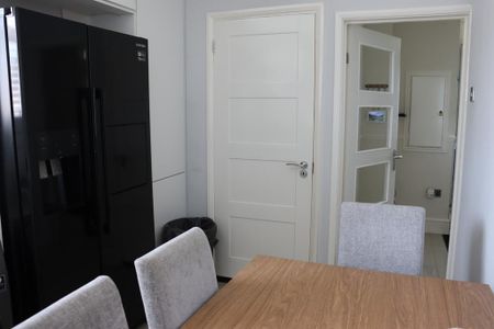 2 bedroom end of terrace house to rent - Photo 5