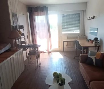 A LOUER : Studio 31m² meublé avec balcon – Réf. TNG-G0407 - Photo 2