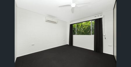 2/9 Shaw Street, West End, Qld 4810 - Photo 2