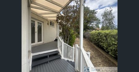 Spacious Split-Level Family Home in Prime Berwick Location - Photo 5