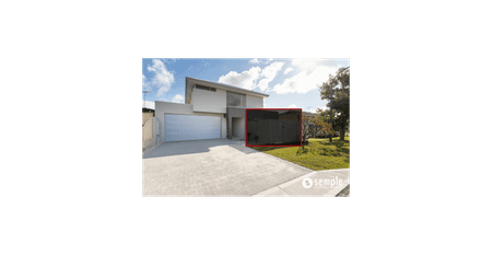 Perfectly Located - Photo 3