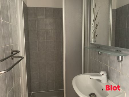 Location Appartement 5 pièces 91m² RENNES 35000 - Photo 4