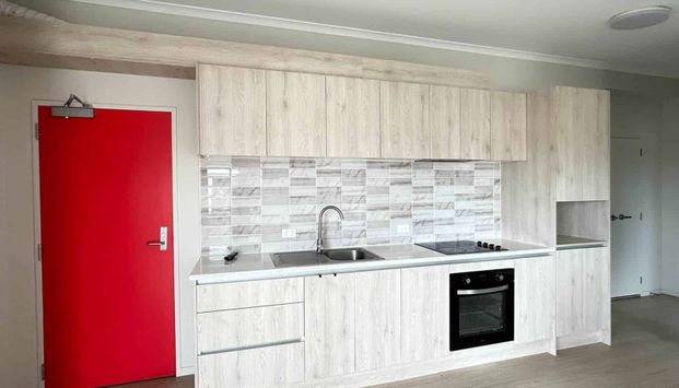 Modern One Bedroom Apartment - Photo 1