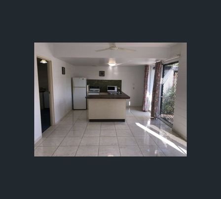 2/89 Horseshoe Bay Road, Bowen, Qld 4805 - Photo 1