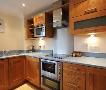 2 bedroom apartment to rent - Photo 4