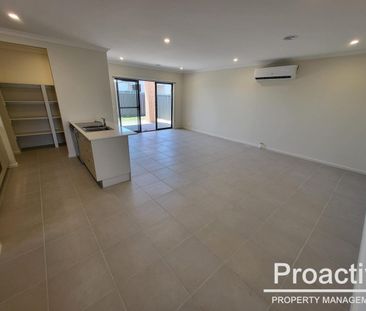 Modern Comfort in the Heart of Tarneit - Photo 1