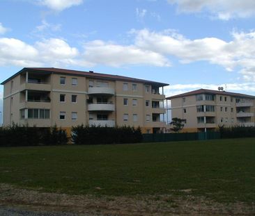Location Appartement 3 pièces 66m² GUILHERAND GRANGES 07500 - Photo 2