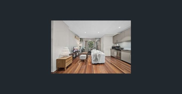 Stylish Contemporary Living in a Vibrant Inner-City Setting - Photo 1