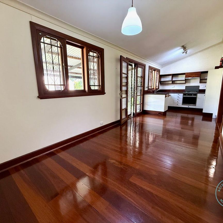 Charming Character Home in the Heart of East Victoria Park - Photo 1