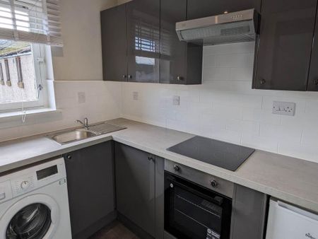 3 bedroom flat to rent - Photo 5