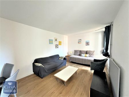 Location Appartement 3 pièces 65m² LILLE 59000 - Photo 3