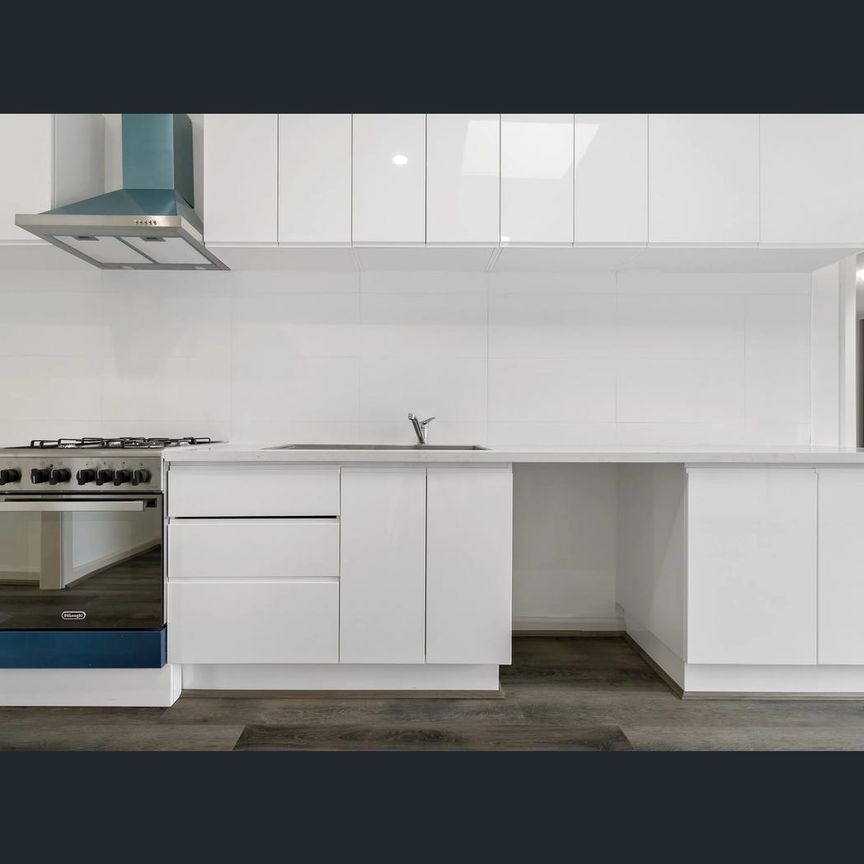 8 Somers Court, Glen Waverley, Vic 3150 - Photo 1
