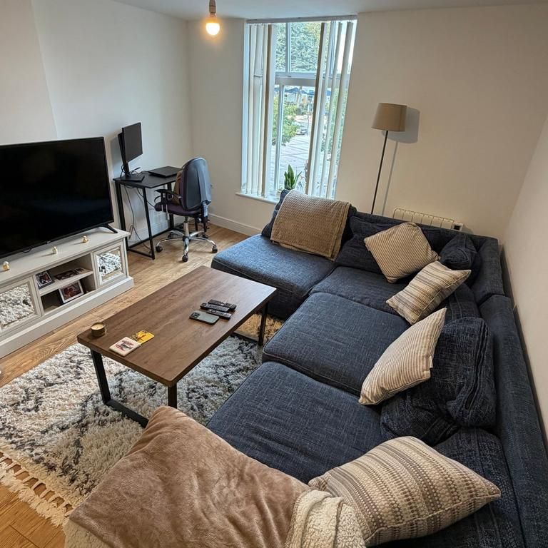 2 bedroom flat to rent - Photo 1