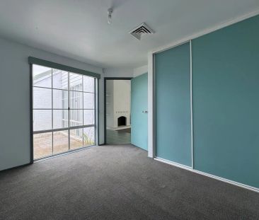 “A Place to be” - Photo 6