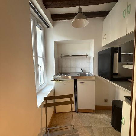 Location Appartement 1 pièce 13m² - Photo 3