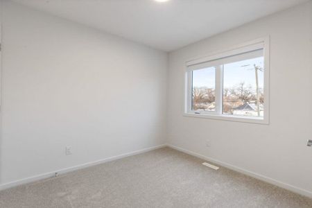 Edmonton Unfurnished townhouse Rental in Britannia Youngstown - Brand-New 3 Bedroom Townhome for Rent in West Edmonton | Modern Living Near WEM - Photo 3