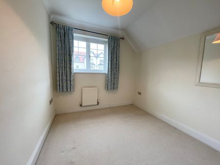 4 bedroom detached house to rent - Photo 3