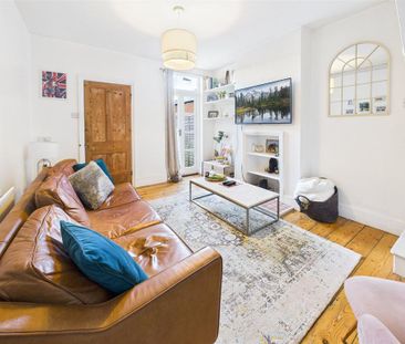 2 bedroom end of terrace house to rent - Photo 1