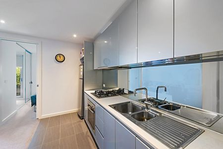 8/200 Westgarth Street, Northcote VIC 3070 - Photo 2