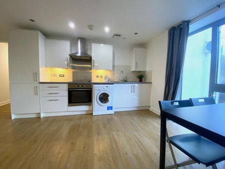 1 bedroom flat to rent - Photo 5