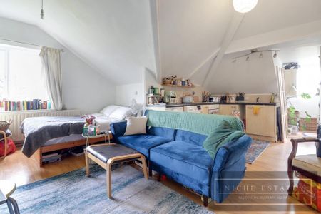 Studio to rent - Photo 3