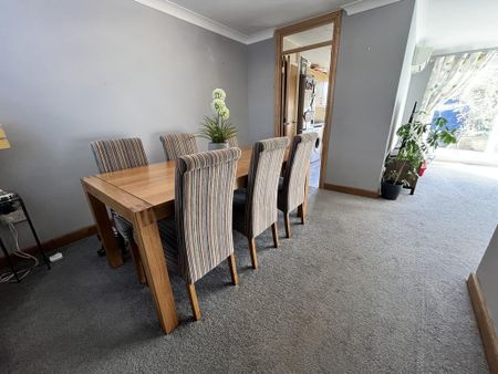 3 bedroom terraced house to rent - Photo 3