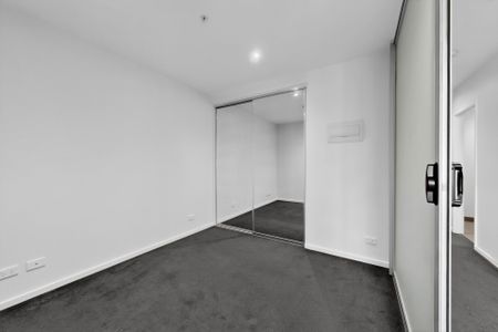 Effortless Living with Keilor Road Convenience - Photo 2