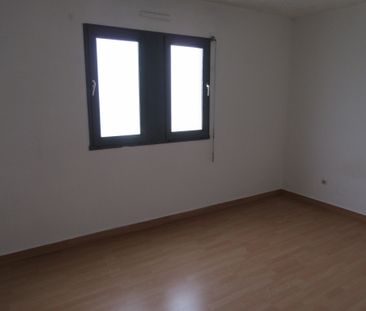 Location Appartement 2 pièces 63m² - Photo 4