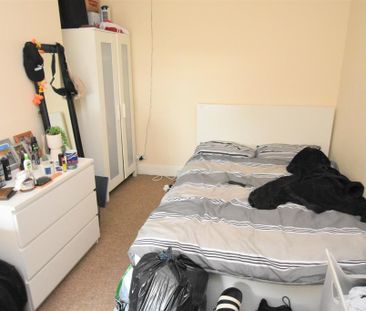 6 bedroom terraced house to rent - Photo 5