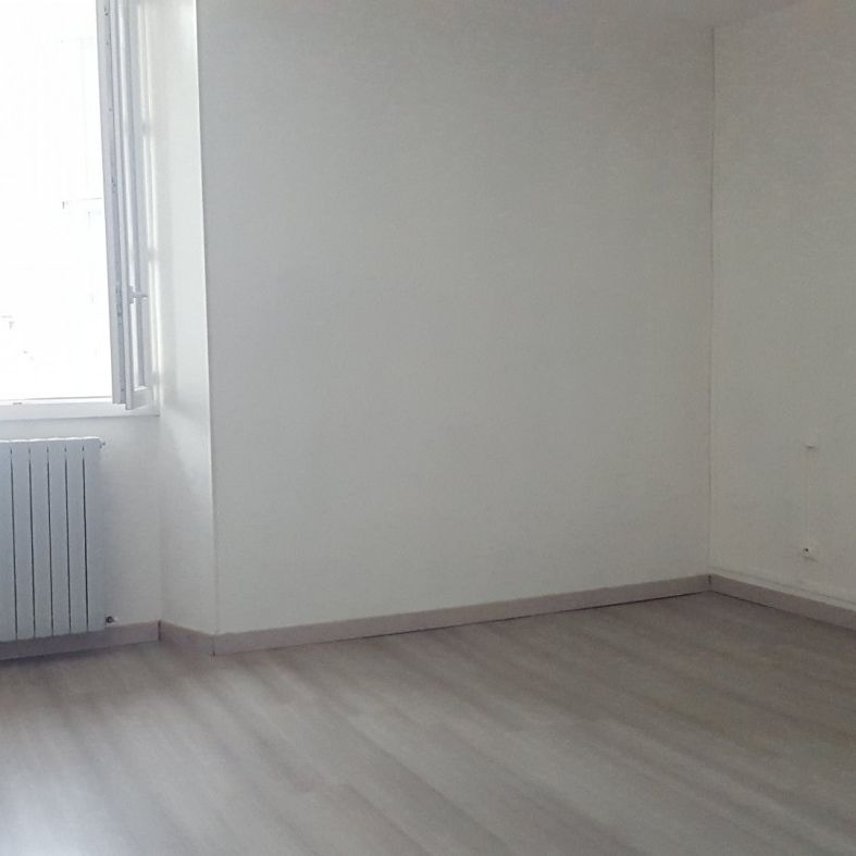 MAUVEZIN (32120) - Photo 1