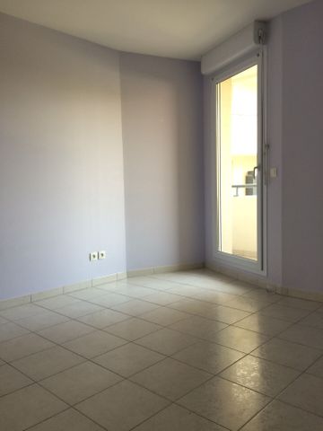 Appartement 4 pièces 93m2 MARSEILLE 8EME 1 850 euros - Photo 5