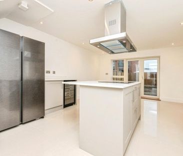 Nelson Lane, Warwick, CV34 - Photo 1