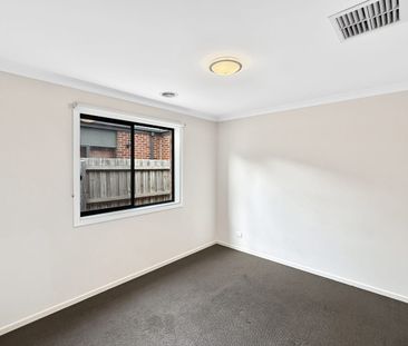 🏡 4-Bedroom house in Wollert - Photo 3