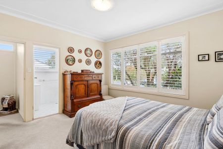 6 Coolabah Crescent, Forestville, NSW 2087 - Photo 3