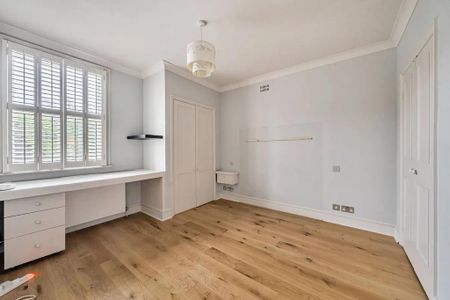 3 bedroom flat to rent - Photo 5