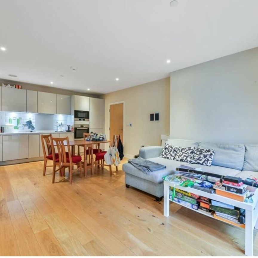 2 Bed Flat, Station Road, SE13 - Photo 1