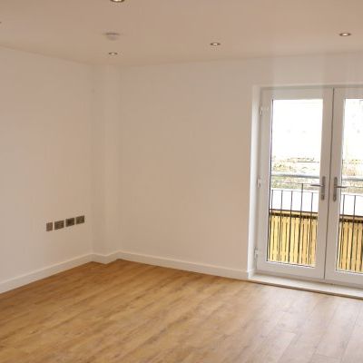 Crescent House, Rugby, CV21 - Photo 3