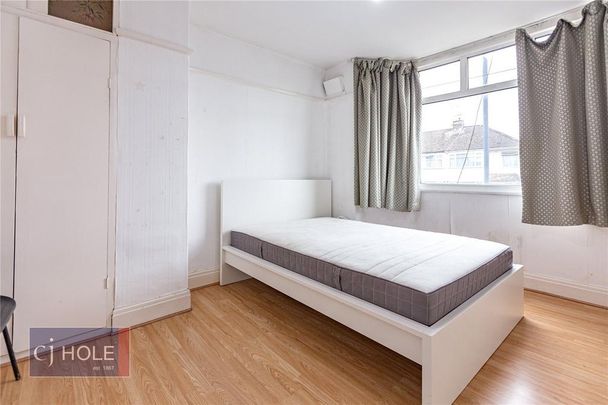 4 bedroom terraced house to rent - Photo 1