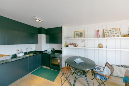 Lichtrijke gerenoveerde 1-slaapkamerappartement - uitstekend gelegen - Photo 3