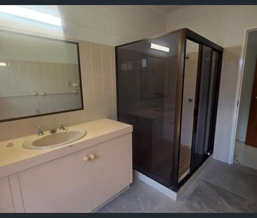3 Bedroom 1 bathroom home - Palm Cove - Photo 6