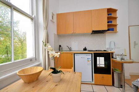 BILLS INCLUDED - Self-contained Studio Apartment in Earl's Court, London SW5 - Photo 3