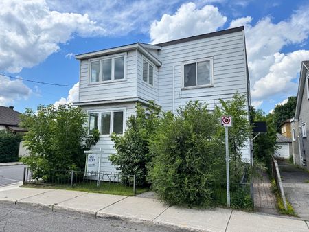147 Carillon Street - 2 - Photo 2